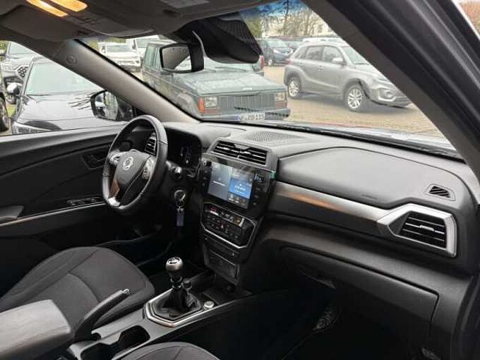 KGM Tivoli 6MT 2WD+Navi+Kamera+Sitzhzg.+Lichtauto.