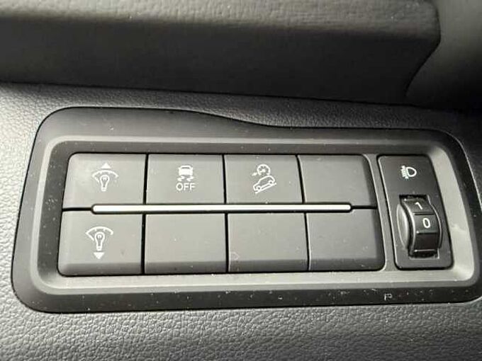 KGM Tivoli 6MT 2WD+Navi+Kamera+Sitzhzg.+Lichtauto.
