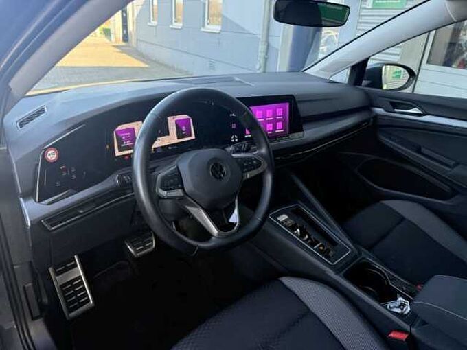 Volkswagen Golf VIII 2.0 TDI Active +Ambiente+CarPlay+Navi+