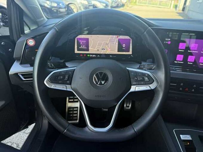 Volkswagen Golf VIII 2.0 TDI Active +Ambiente+CarPlay+Navi+
