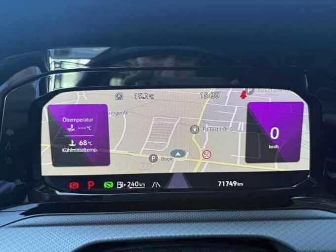 Volkswagen Golf VIII 2.0 TDI Active +Ambiente+CarPlay+Navi+