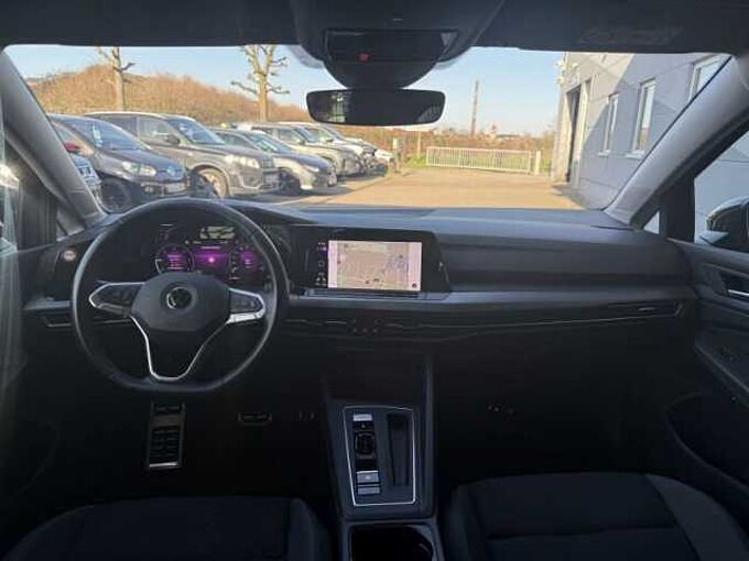 Volkswagen Golf VIII 2.0 TDI Active +Ambiente+CarPlay+Navi+