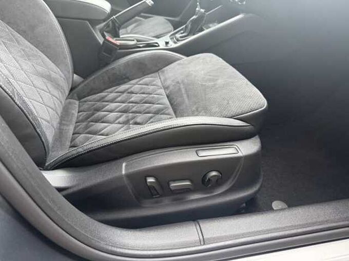 SKODA Octavia 2.0 RS245 Combi+Navi+CarPlay+Totwinkel+