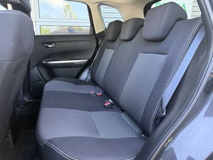 Suzuki Vitara 1.4 Comfort A/T Hybrid +CarPlay+LED+Iso+