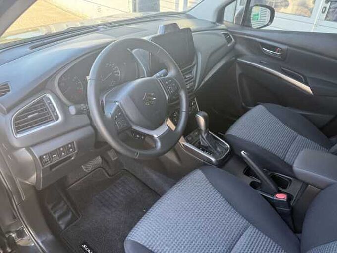 Suzuki SX4 S-Cross 1.4 COMFORT 6AT +Abstand+Totw+RCam+