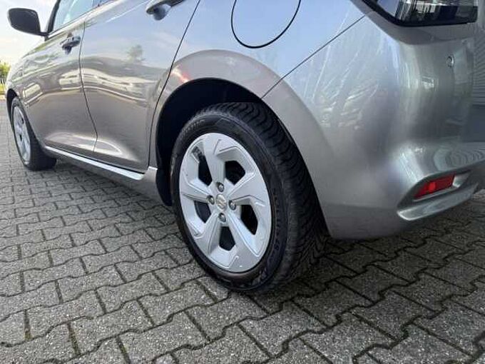 Suzuki Swift Comfort CVT Hybrid +Totw+Navi+RCAm+LED+