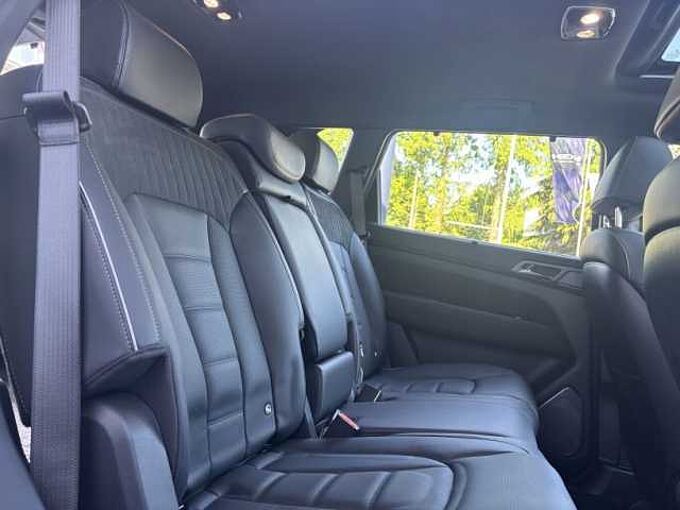 KGM Rexton LUX+20Zoll+Wildleder+3,5t AHL+5 Sitzer+