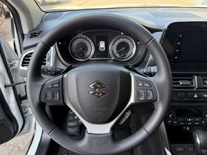 Suzuki SX4 S-Cross 1.5 Comfort Hybrid AGS +CarPlay+LED+