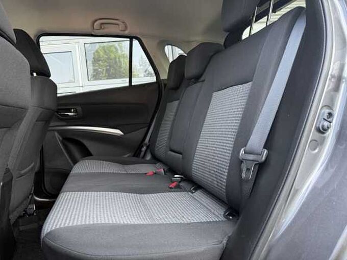 Suzuki SX4 S-Cross 1.5 Comfort Hybrid AGS +Klimaauto.+LED+