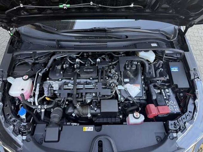 Suzuki Swace Comfort + CVT Hybrid +Totwinkel.+ACC+LED+