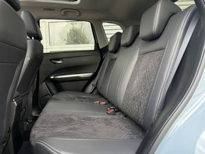 Suzuki Vitara 1.5 Comfort+ AGS +Totwinkel+Navi+CarPlay+