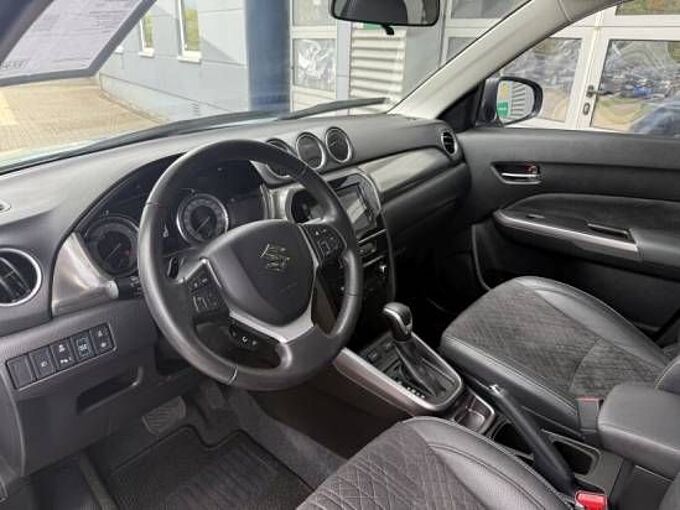 Suzuki Vitara 1.5 Comfort+ AGS +Totwinkel+Navi+CarPlay+
