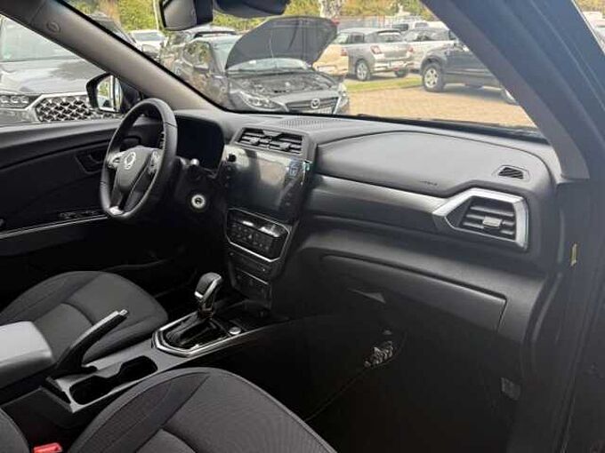 KGM Tivoli Nomad 6/AT 2WD +R&uuml;ckkamera+CarPlay+LED+