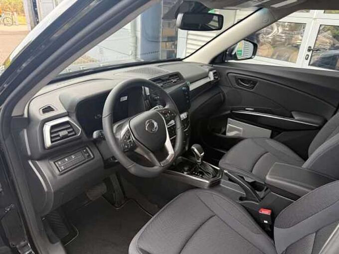 KGM Tivoli Nomad 6/AT 2WD +R&uuml;ckkamera+CarPlay+LED+
