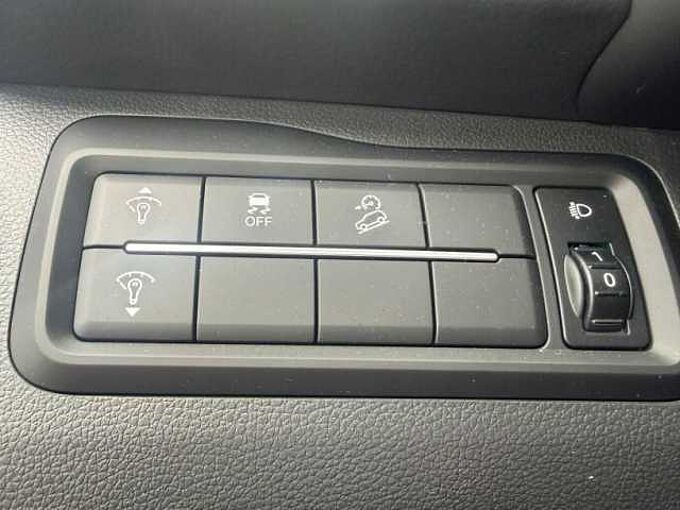 KGM Tivoli Nomad 6/AT 2WD +R&uuml;ckkamera+CarPlay+LED+