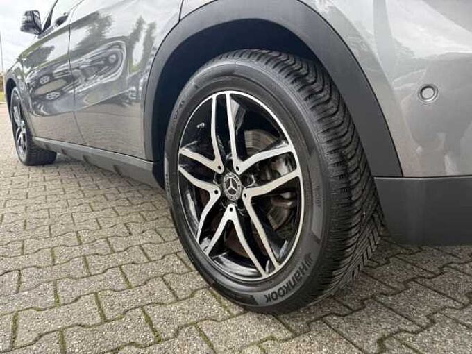 Mercedes-Benz GLA 200 1.6 AMG Line