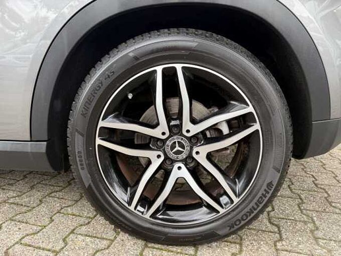 Mercedes-Benz GLA 200 1.6 AMG Line