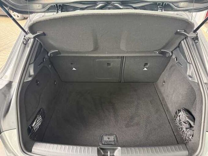 Mercedes-Benz GLA 200 1.6 AMG Line