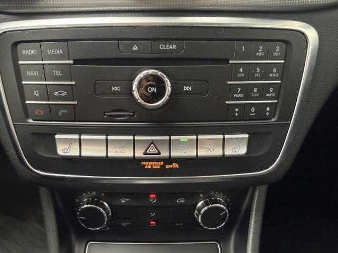 Mercedes-Benz GLA 200 1.6 AMG Line