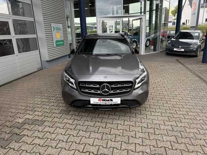 Mercedes-Benz GLA 200 1.6 AMG Line