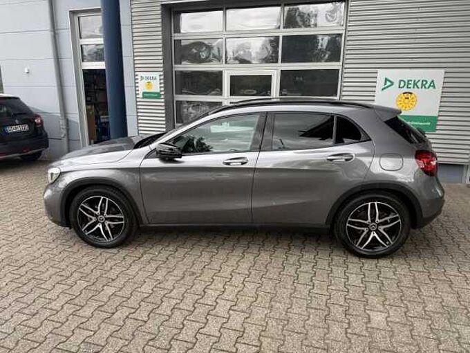 Mercedes-Benz GLA 200 1.6 AMG Line