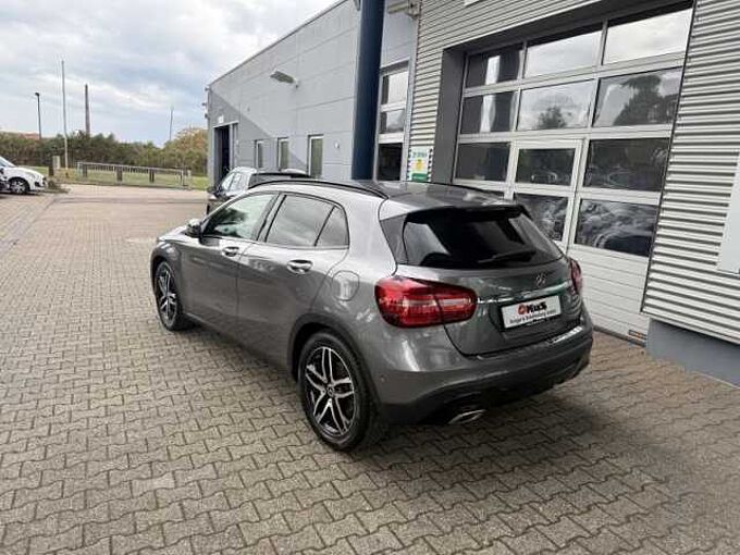 Mercedes-Benz GLA 200 1.6 AMG Line