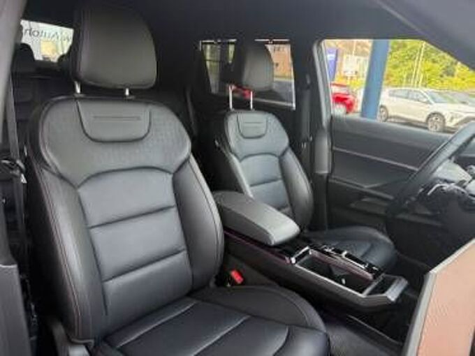 KGM Torres EVX Lux 2WD +Totw.+LED+Ambiente+CarPlay+