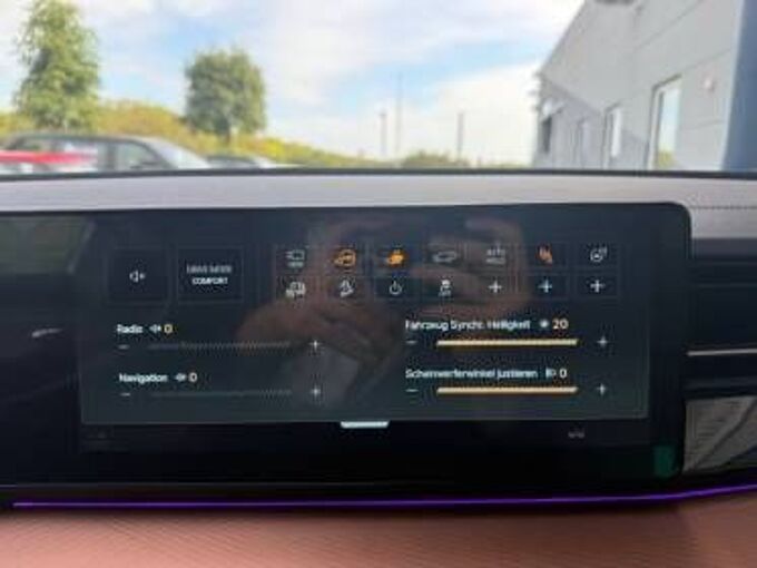 KGM Torres EVX Lux 2WD +Totw.+LED+Ambiente+CarPlay+