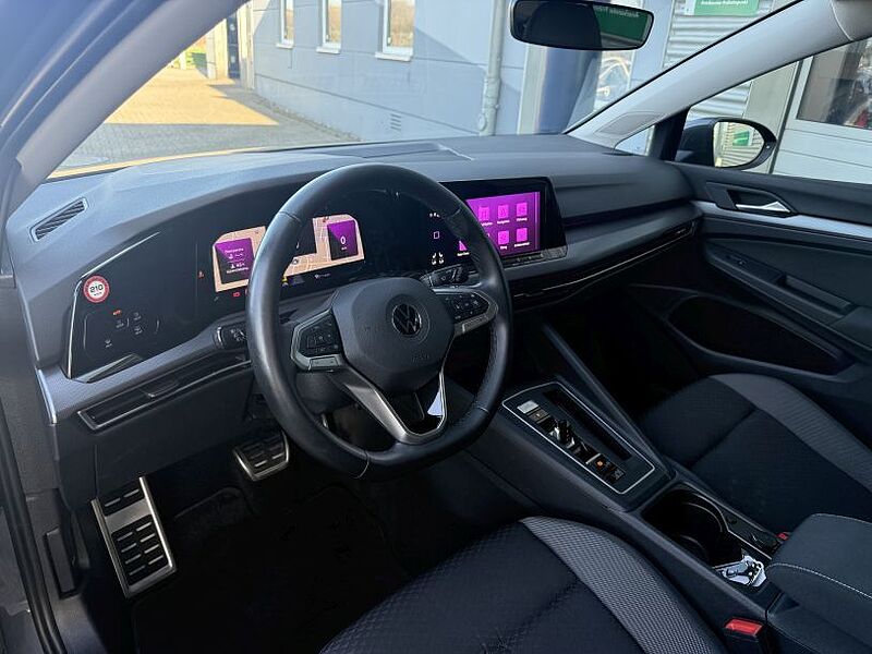 Volkswagen Golf VIII 2.0 TDI Active +Ambiente+CarPlay+Navi+