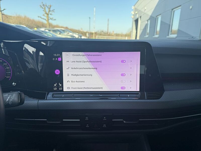 Volkswagen Golf VIII 2.0 TDI Active +Ambiente+CarPlay+Navi+