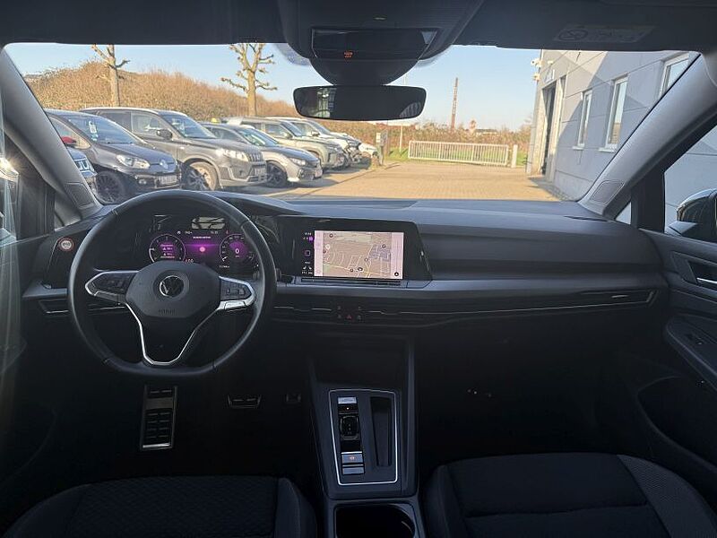 Volkswagen Golf VIII 2.0 TDI Active +Ambiente+CarPlay+Navi+