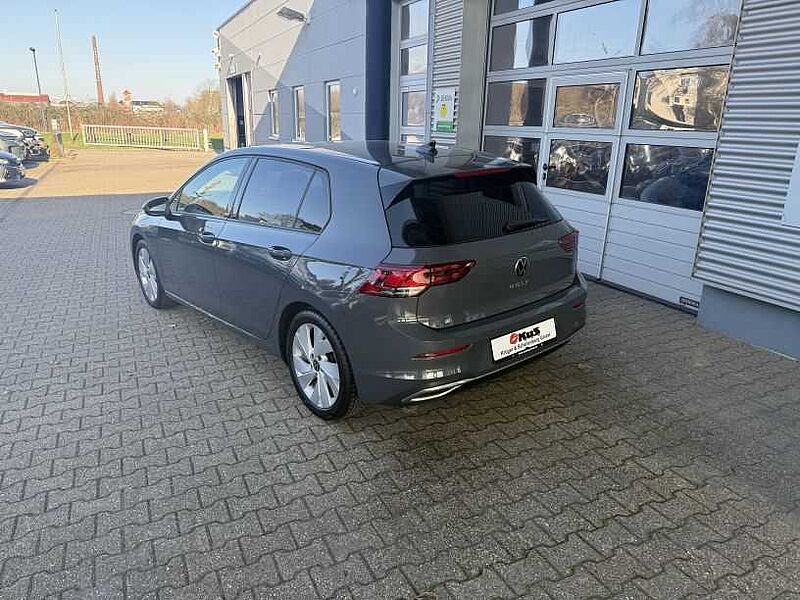 Volkswagen Golf VIII 2.0 TDI Active +Ambiente+CarPlay+Navi+