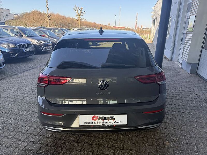 Volkswagen Golf VIII 2.0 TDI Active +Ambiente+CarPlay+Navi+