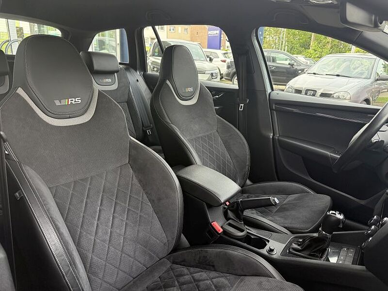 SKODA Octavia 2.0 RS245 Combi+Navi+CarPlay+Totwinkel+
