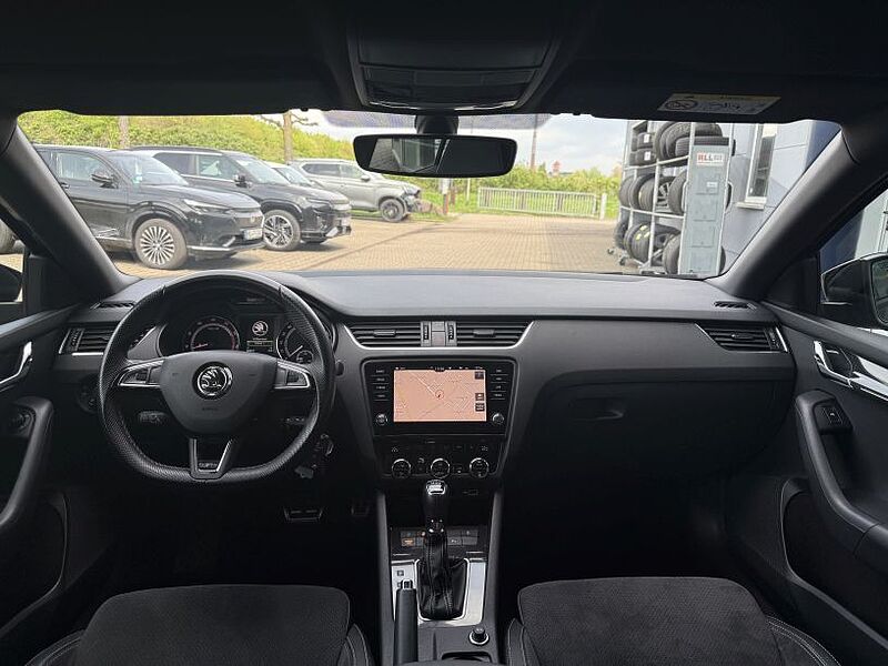 SKODA Octavia 2.0 RS245 Combi+Navi+CarPlay+Totwinkel+