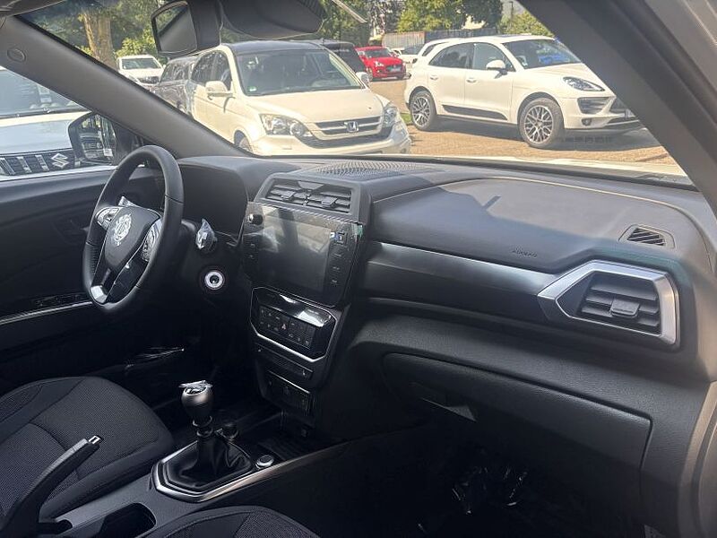 KGM Tivoli NOMAD +R. Cam+Navi+CarPlay+Sitzhzg. +