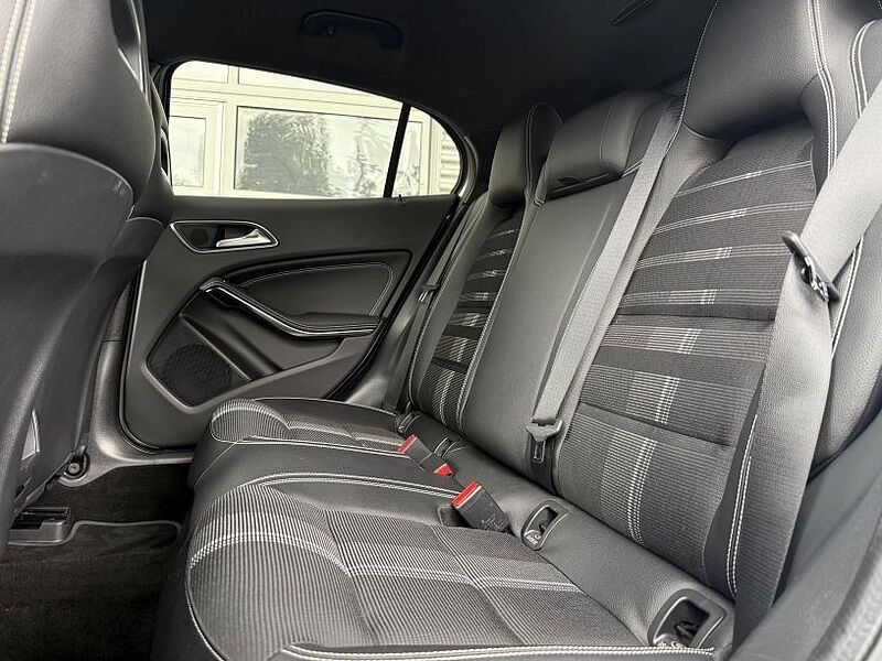 Mercedes-Benz GLA 200 1.6 AMG Line