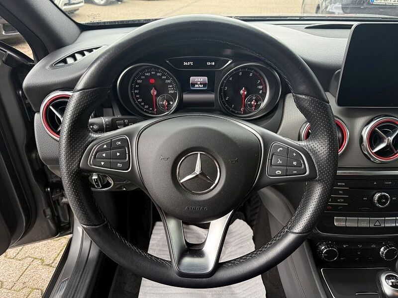 Mercedes-Benz GLA 200 1.6 AMG Line